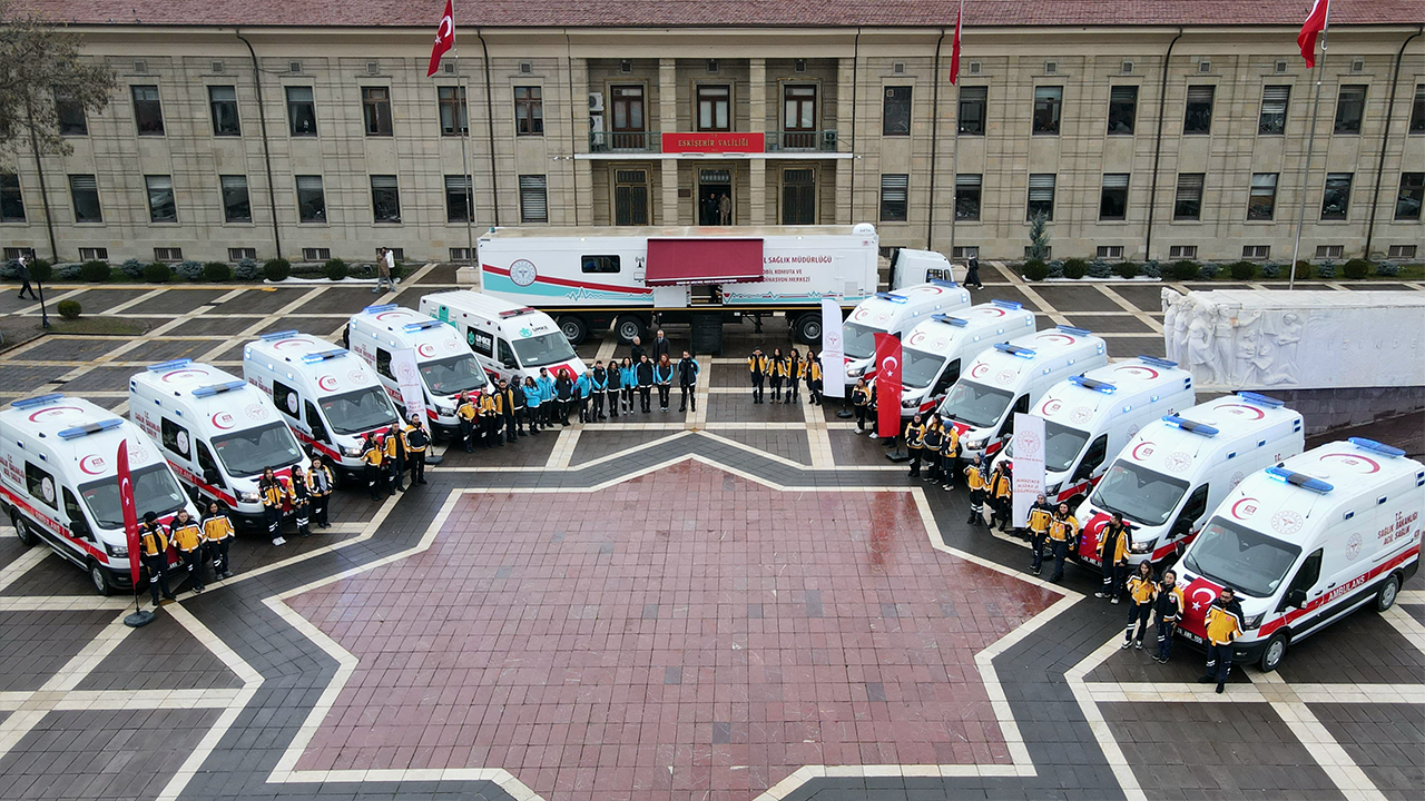 Acil Yardım Ambulansları Teslim Edildi