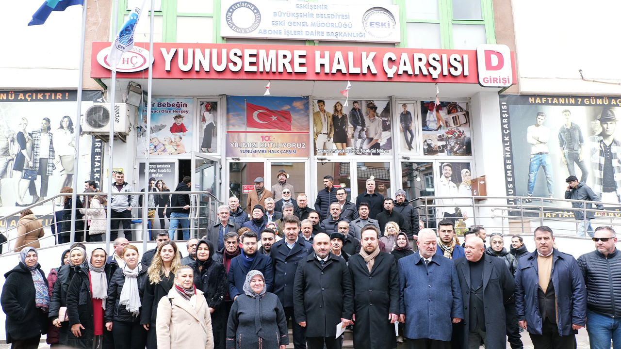 Başkan Albayrak'tan Eski̇ Önünde Açıklama