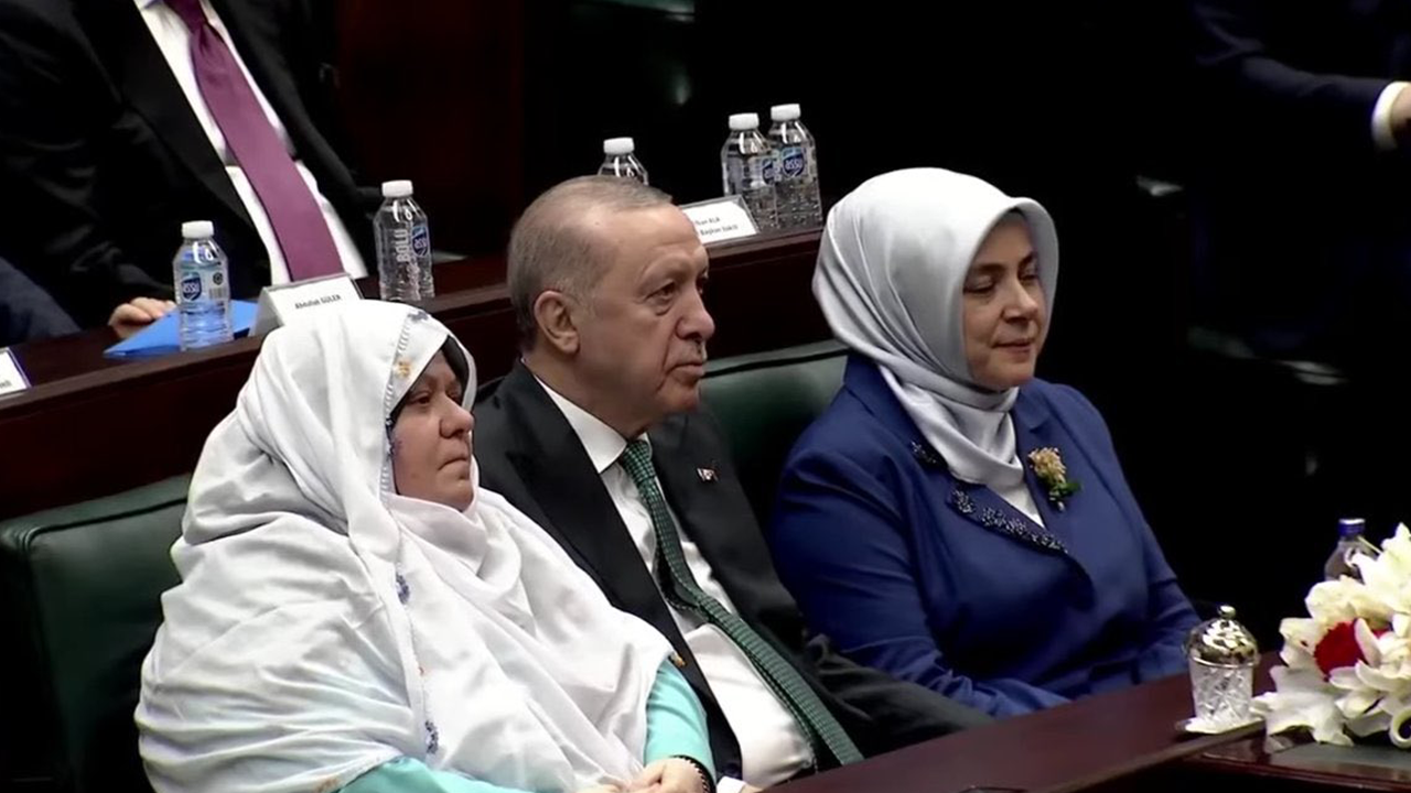 Başkan Zeynep Güneş Erdoğan Ile Yan Yana Oturdu