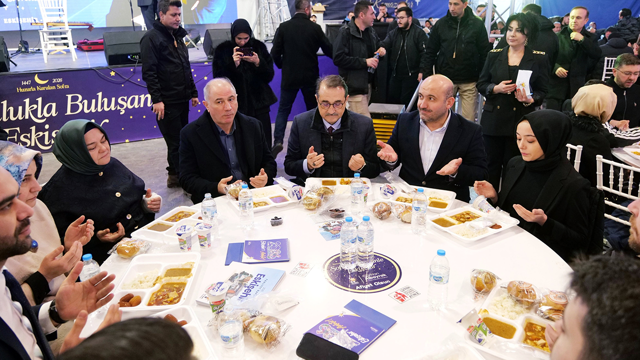 Dede Korkut Parkı'nda Iftar Programına Katıldı