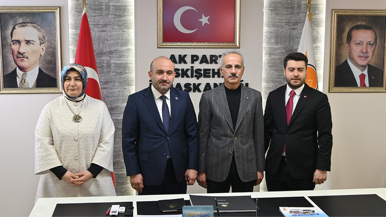 Eskişehir’de Bakan Uraloğlu Teşkilatla Bir Araya Geldi