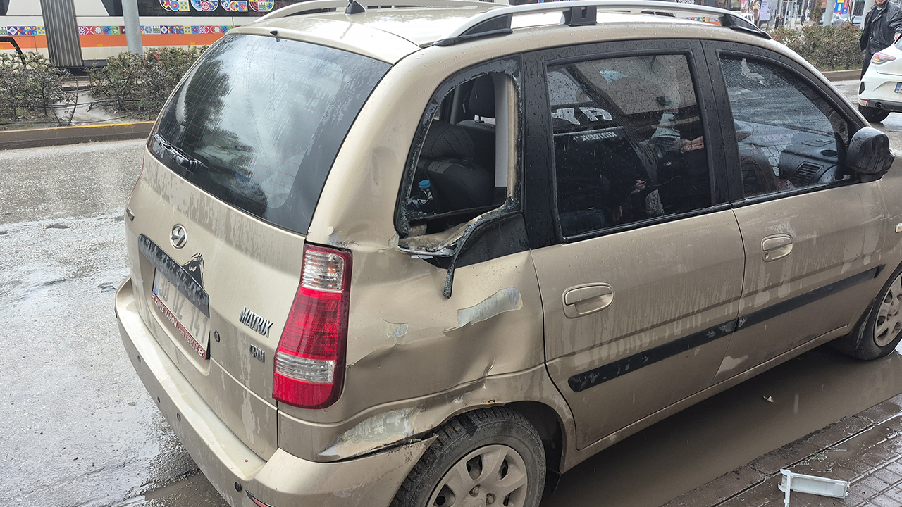 Işçi Önce Aracın Üzerine Sonra Yere Düştü