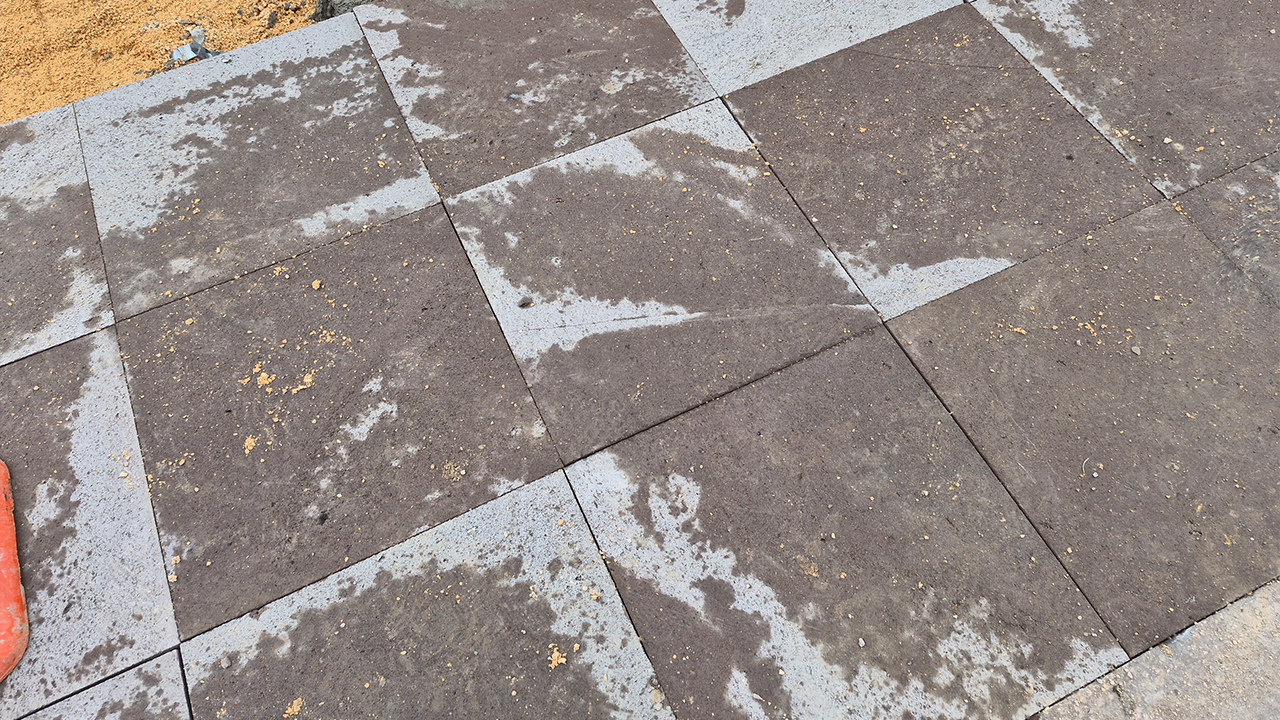 Kaldırımda Hasar Oluştuğu Iddia Edildi