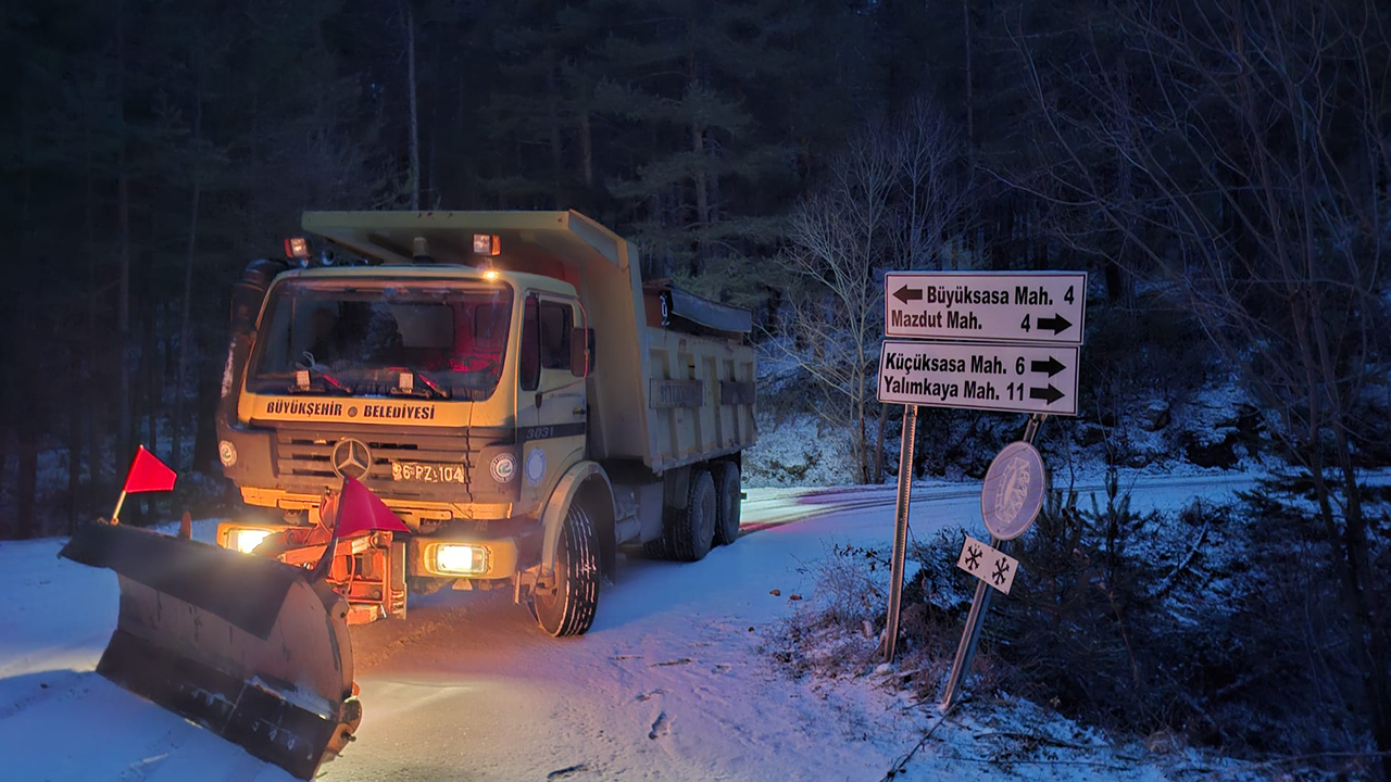 Kar Ve Buzlanmaya Karşı Çalışmalar Sürüyor