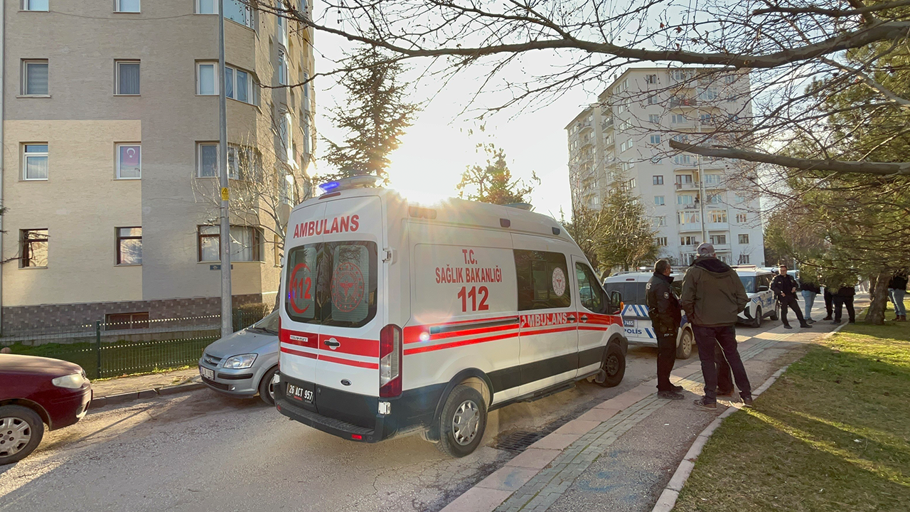 Olay Yerine Sağlık Ekipleri Ve Polis Sevk Edildi