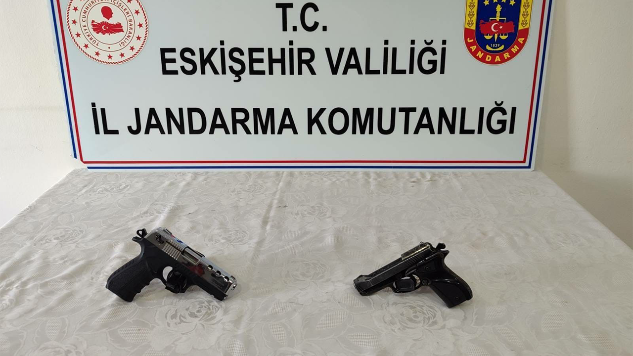 Operasyonda Ele Geçirilen Tabancalar-1