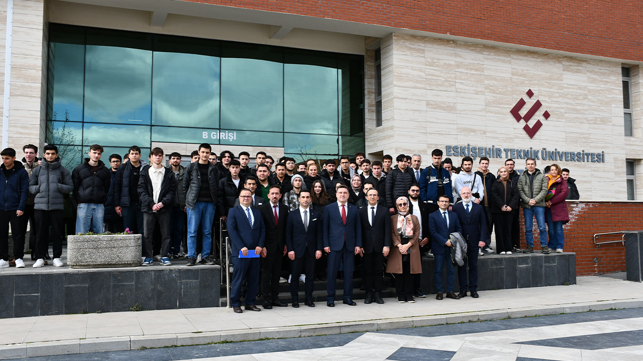 Panel Yoğun Katılımla Gerçekleştirildi