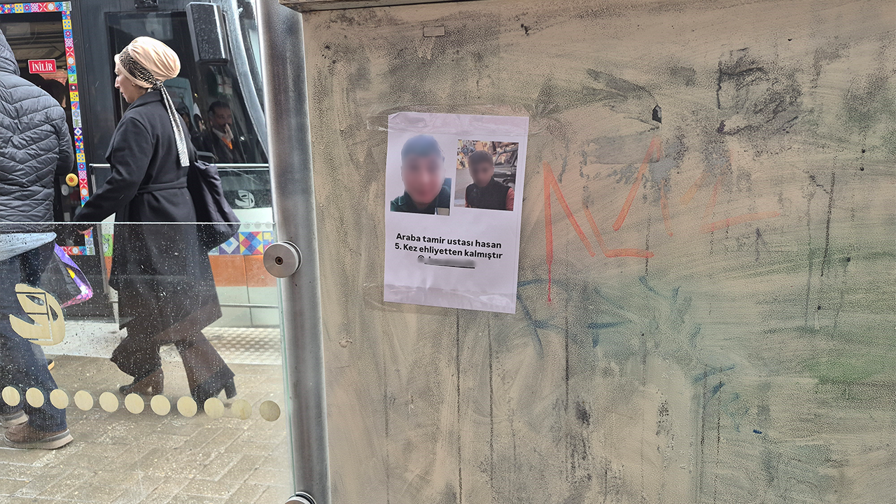 Şaka Amaçlı Yapıştırılan Duyuru