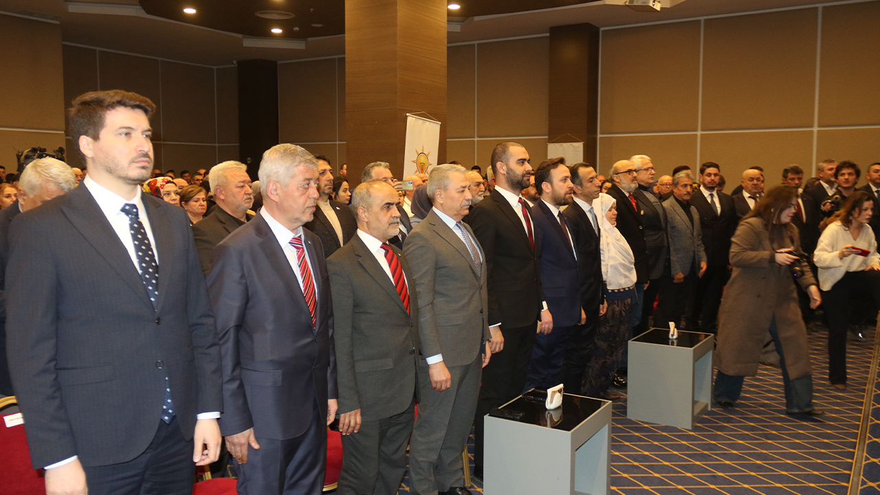 Toplantıya Pek Çok Partili Isim Katılım Gösterdi