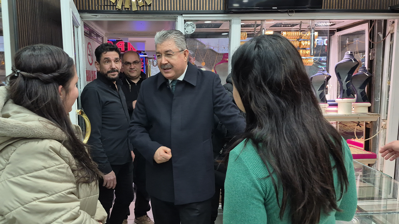 Vali Yılmaz Vatandaşlarla Bire Bir Sohbet Etti