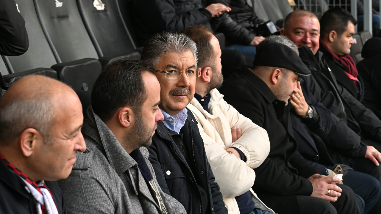 Vali Yılmaz'dan Eskişehirspor'a Destek