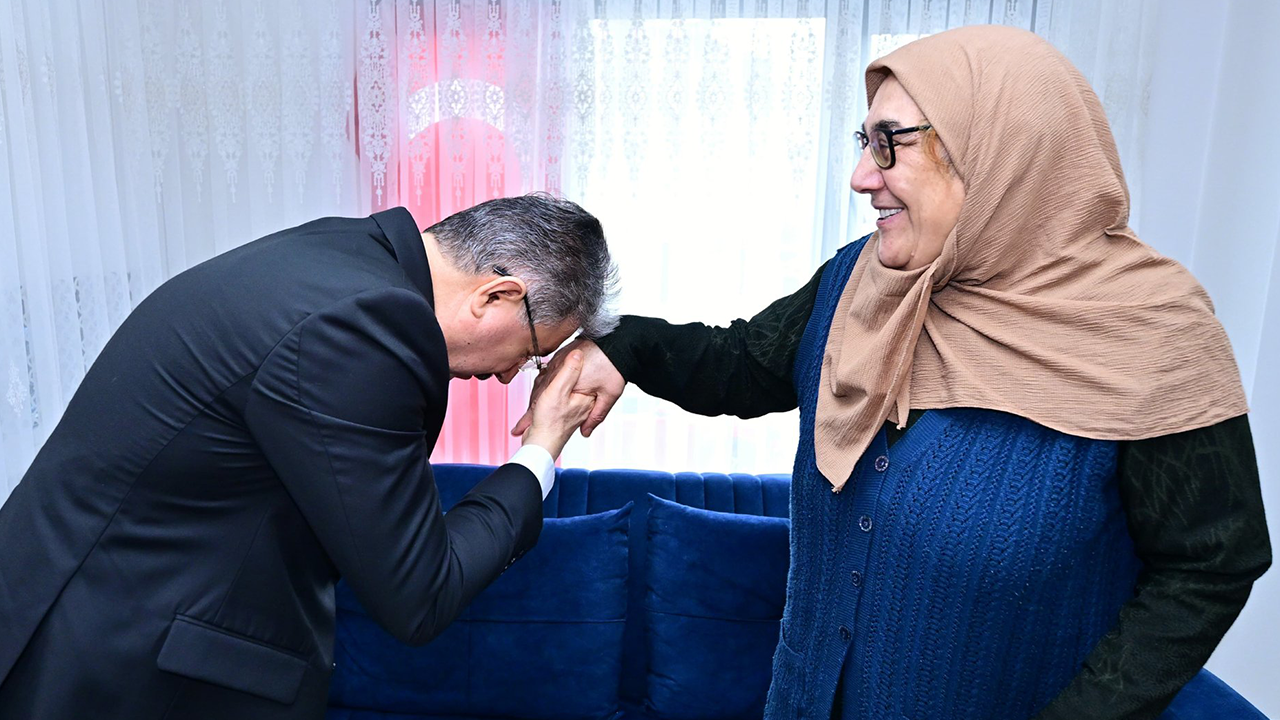 Vali Yılmaz'dan Şehit Annesine Önemli Ziyaret