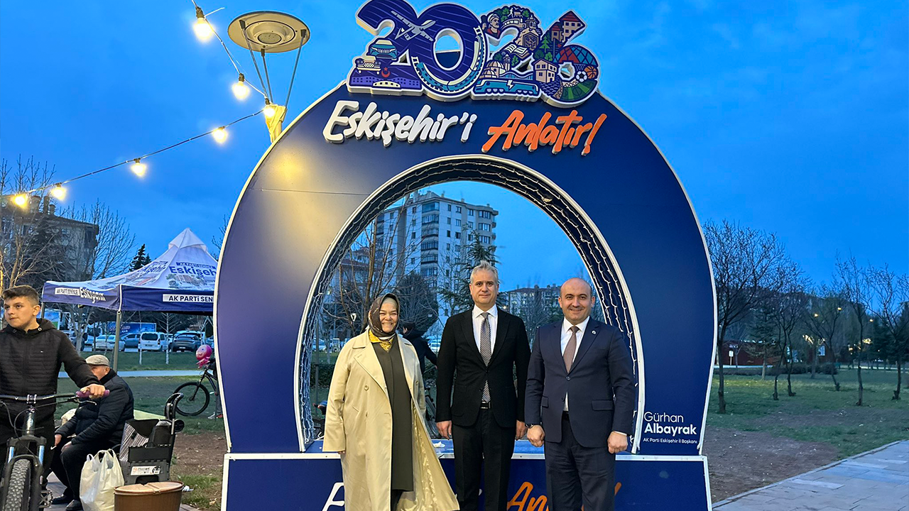Ak Parti̇ Teşki̇lati Eski̇şehi̇r'de İftar Programinda Buluştu