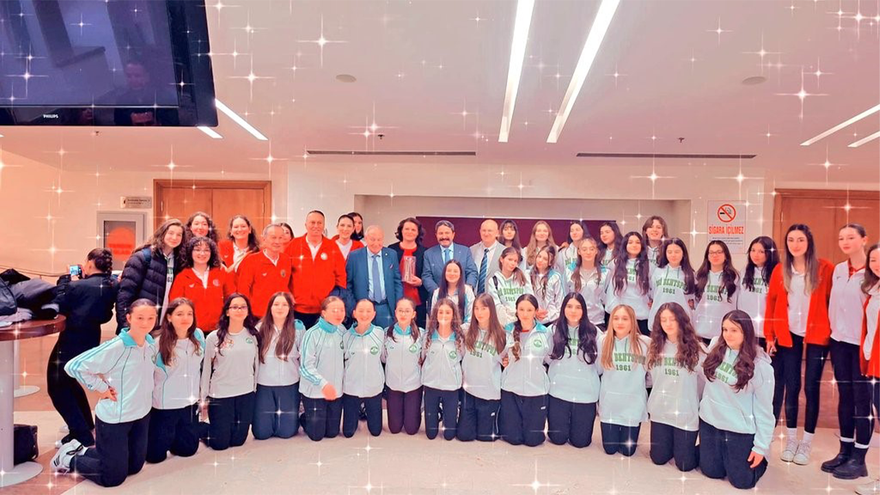 Başarılı Sporcular Şehrin Spor Değerleri Ödül Töreninde Buluştu