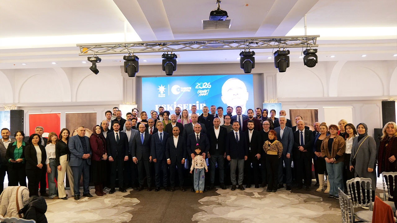 Başkan Albayrak Iftarda Gazetecilerle Buluştu