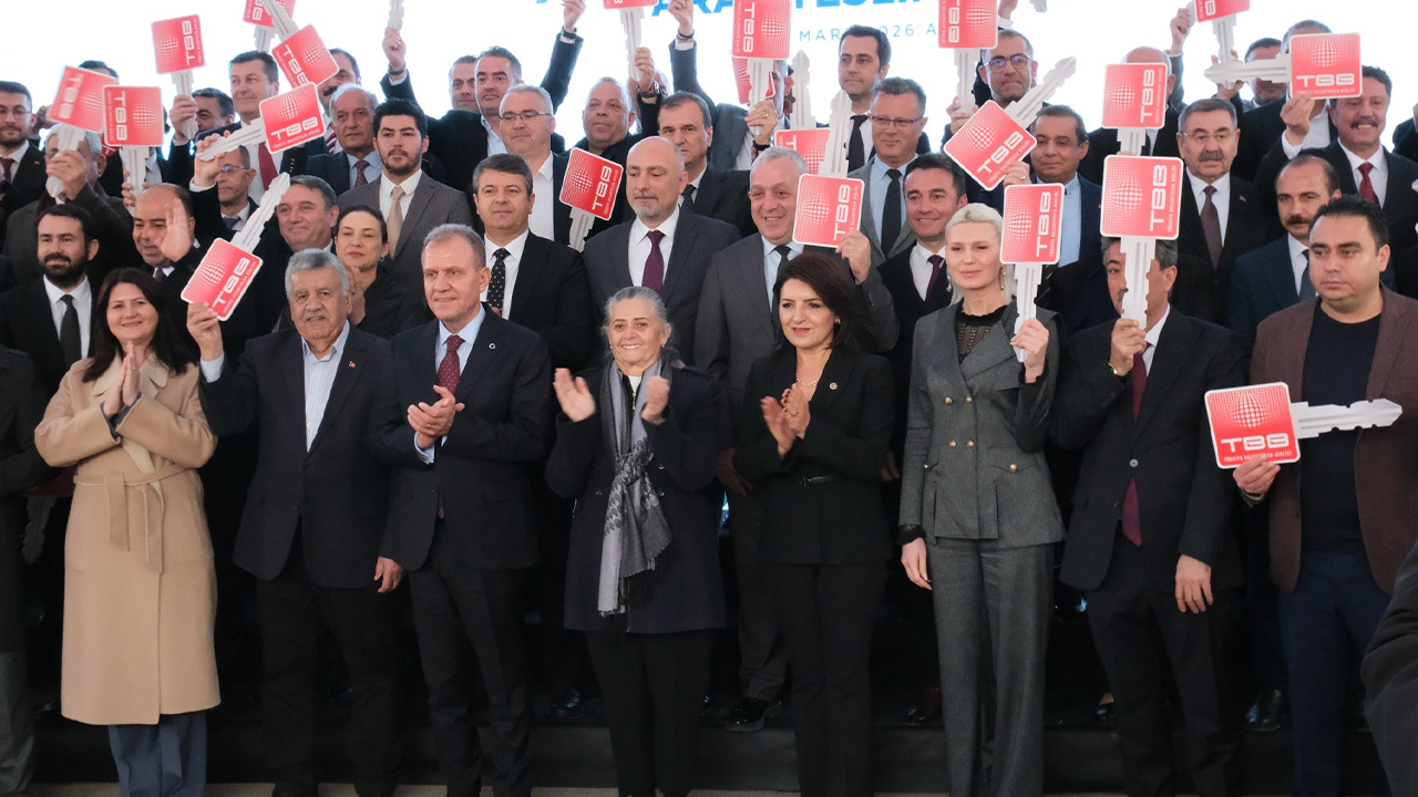 Belediyelere Araç Teslimleri Yapıldı