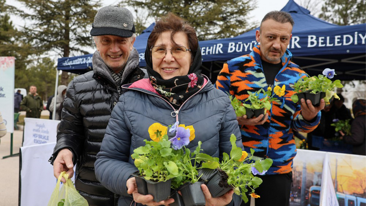 Büyükşehir'den Vatandaşlara Anlamlı Jest