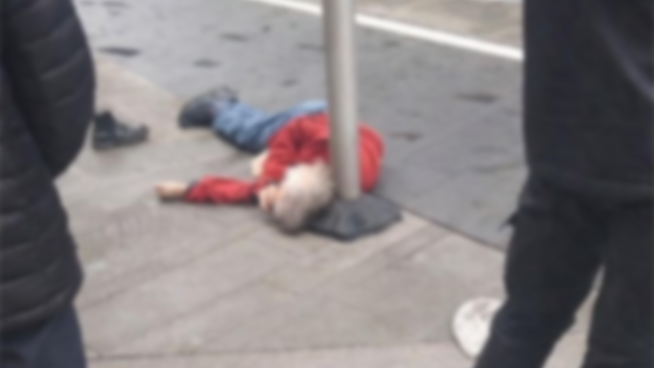 Erol Köse16'Ncı Kattan Düşerek Yaşamını Yitirdi