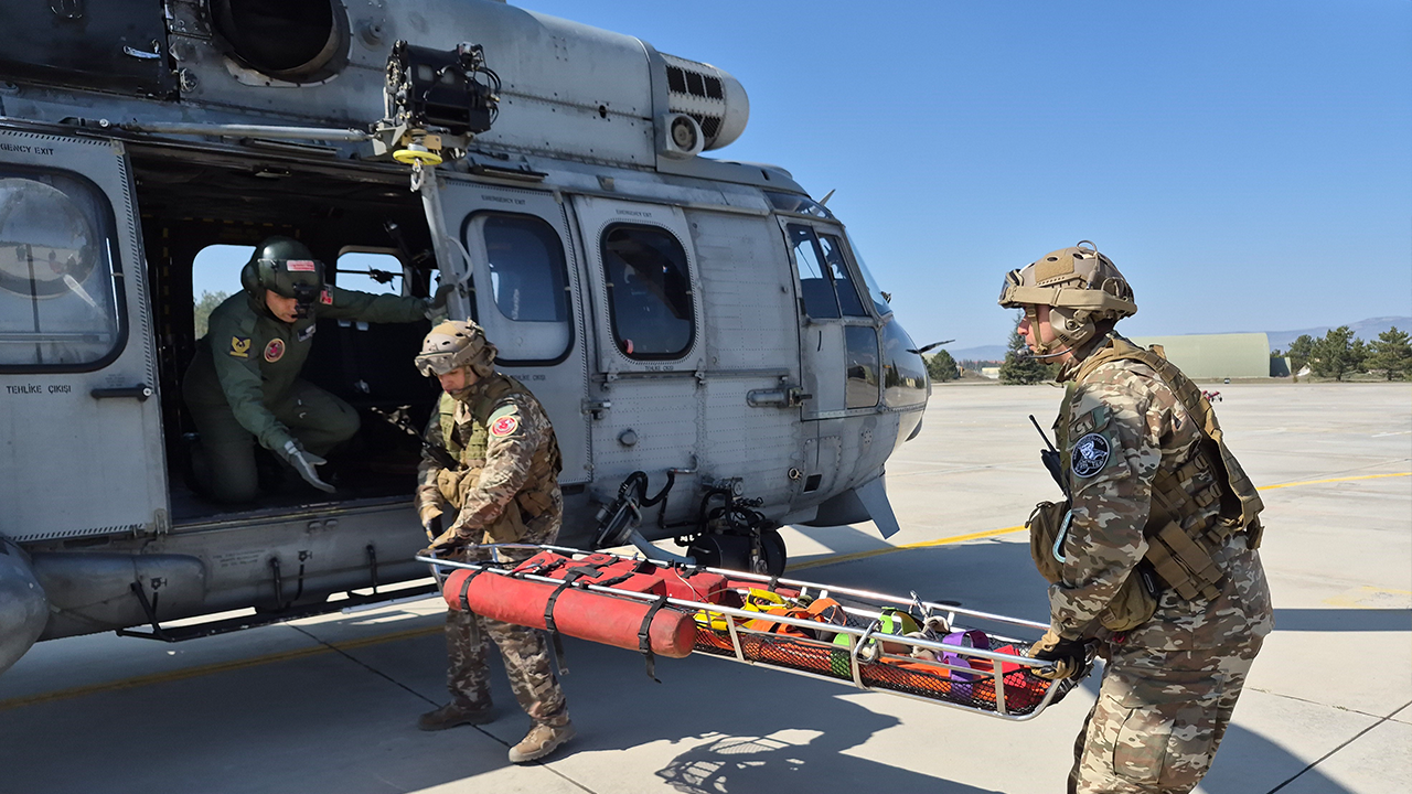 Eskişehir 1. Ana Jet Üs Komutanlığı'nda Bayram Nöbeti