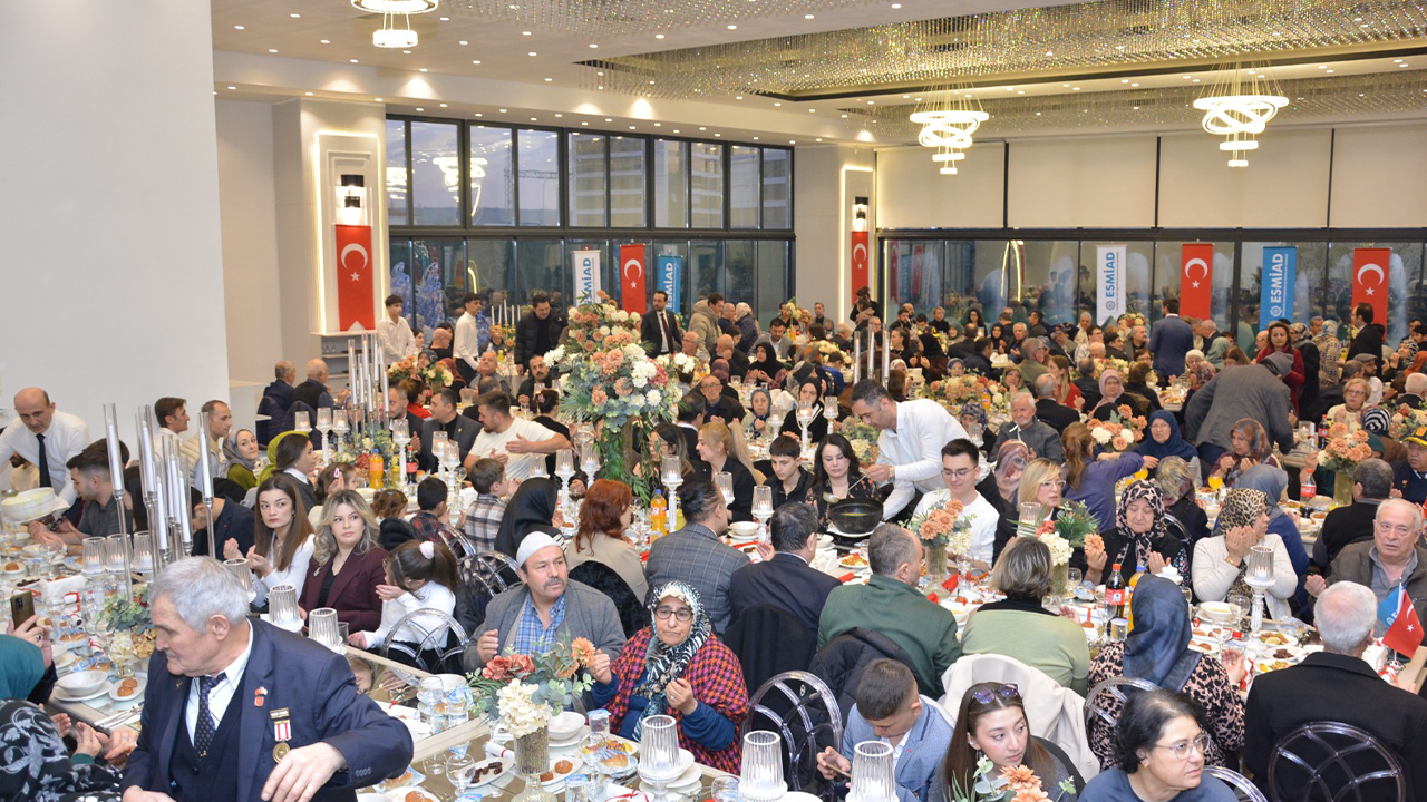 Esmiad Iftar Programı Geniş Katılımla Gerçekleştirildi