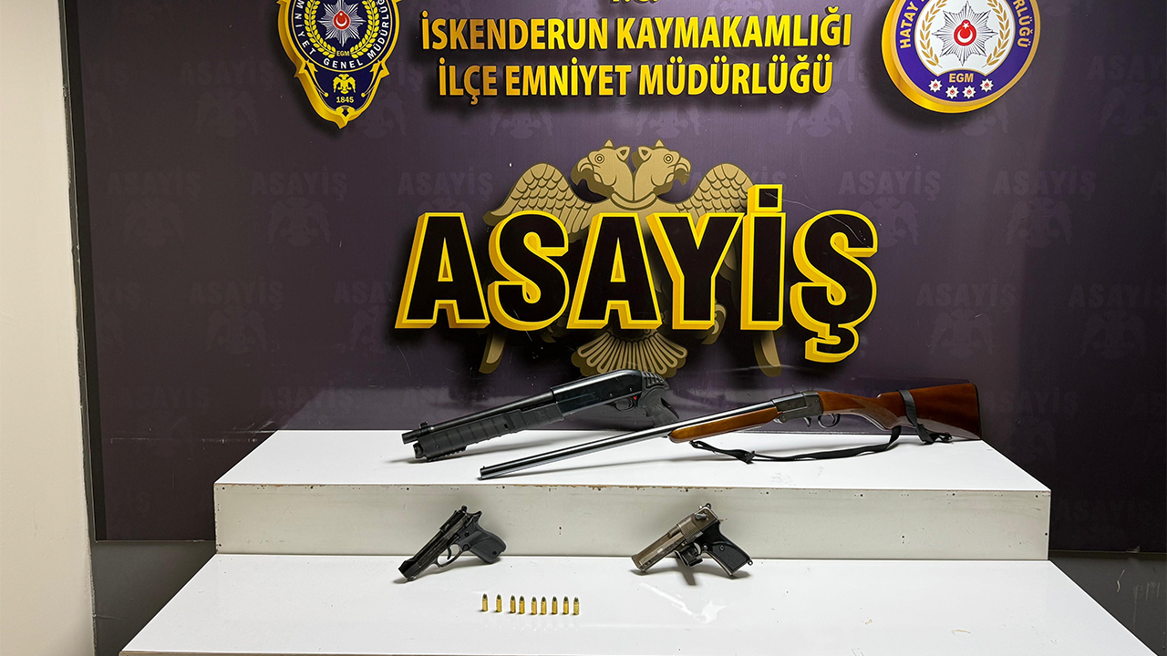 Evde Yapılan Aramada Ruhsatsız Silah Ve Mühimmat Ele Geçirildi