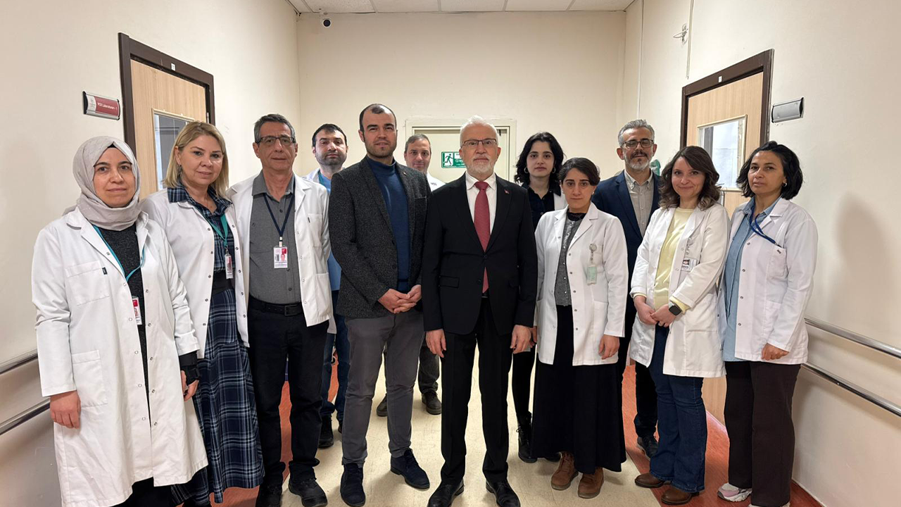 İl Sağlık Müdürü Doç. Dr. Yaşar Bildirici'den Laboratuvara Ziyaret