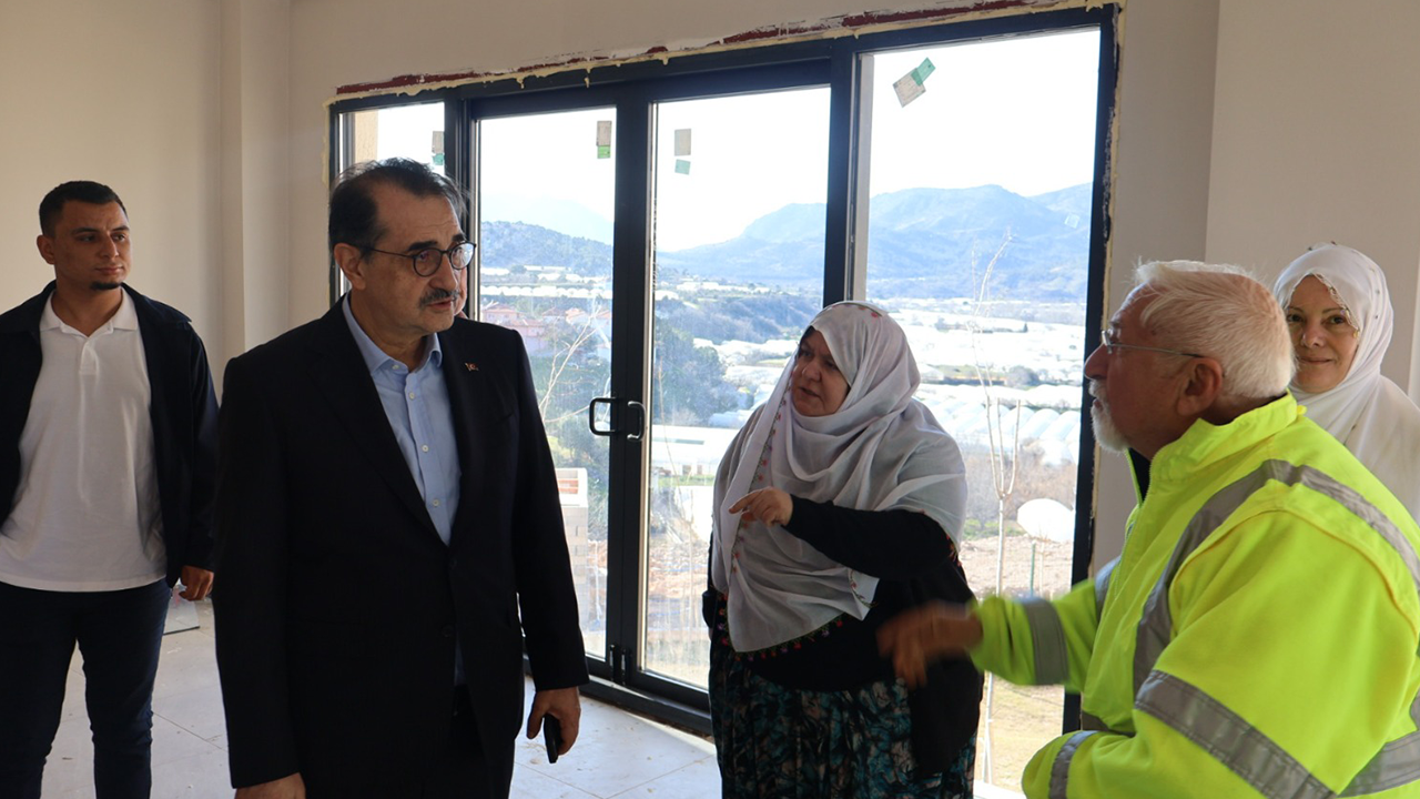 Ilçedeki Önemli Projeler Hakkında Yerinde Bilgi Aldı