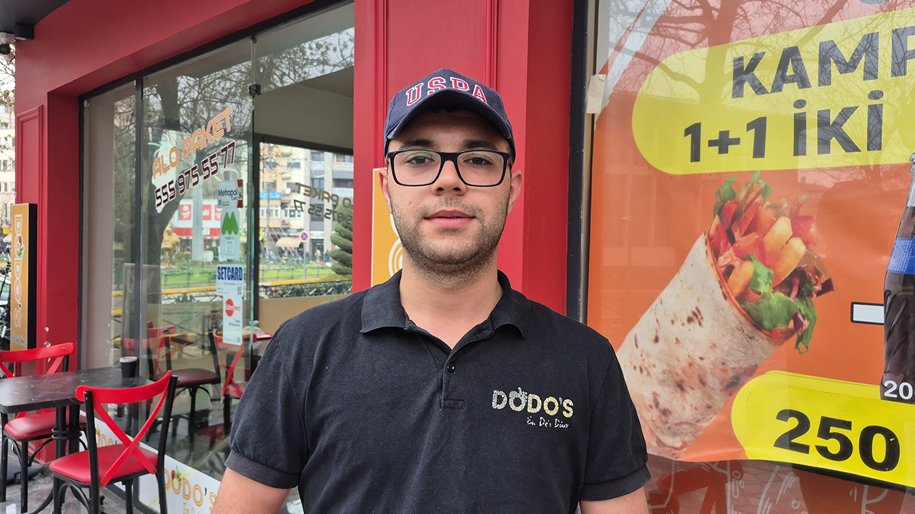 İşletme Çalişani Gürsel Nari̇nç