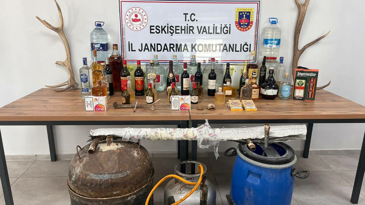 Kaçak Ürünler, Geyik Boynuzu Ve Kaplumbağa Kabuğu Ele Geçiridi