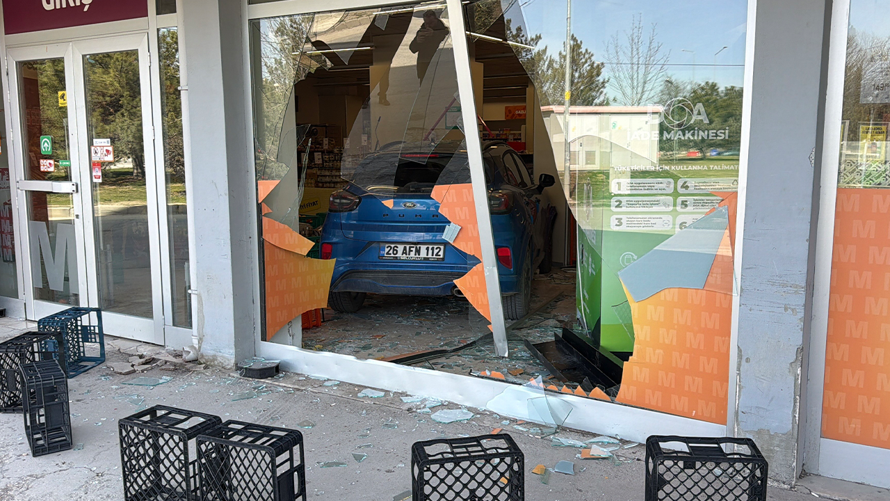 Kazada Büyük Çaplı Maddi Hasar Oluştu