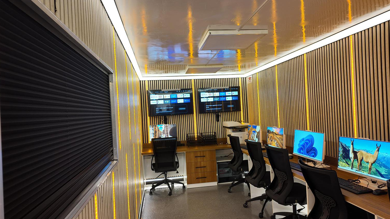 Mobil Komuta Ve Koordinasyon Merkezi Tırı