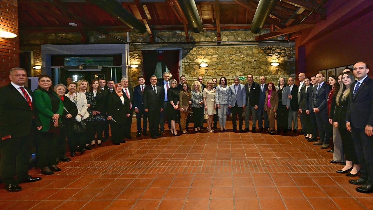 Mülki Idare Amirleri Ve Aileleri Iftar Sofrasında Buluştu