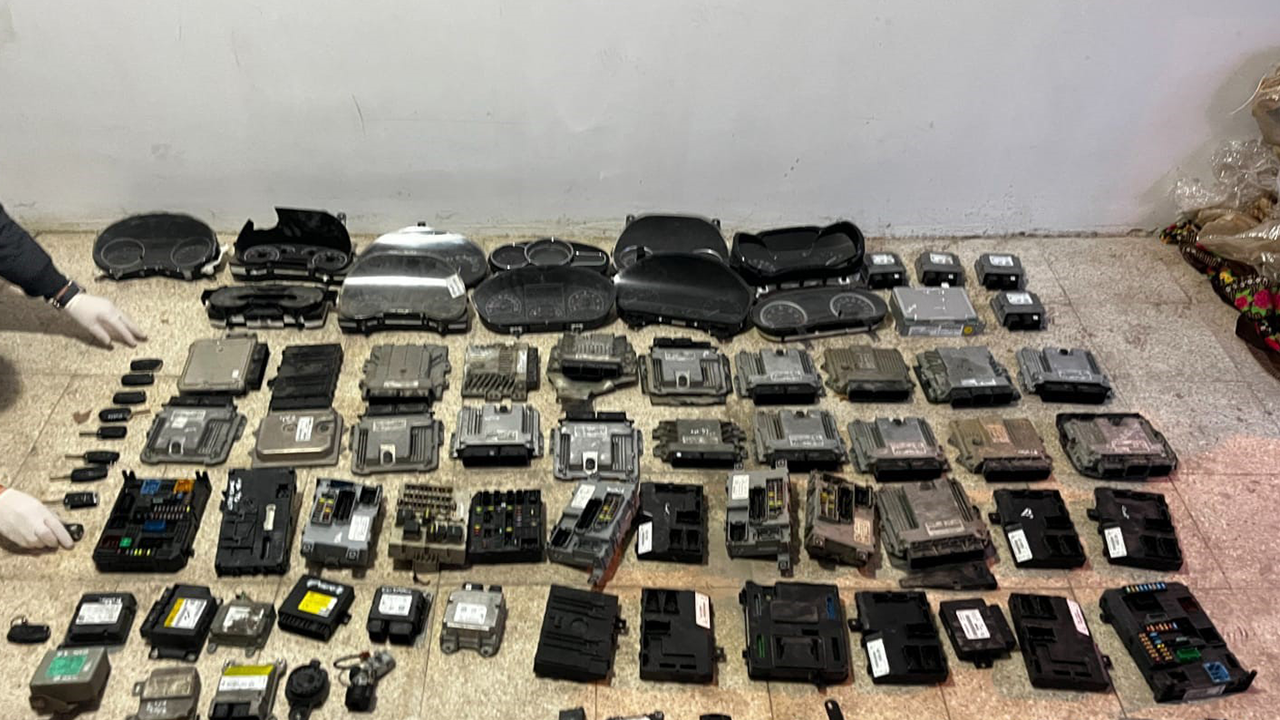 Operasyonda Pek Çok Araç Parçası Ele Geçirildi