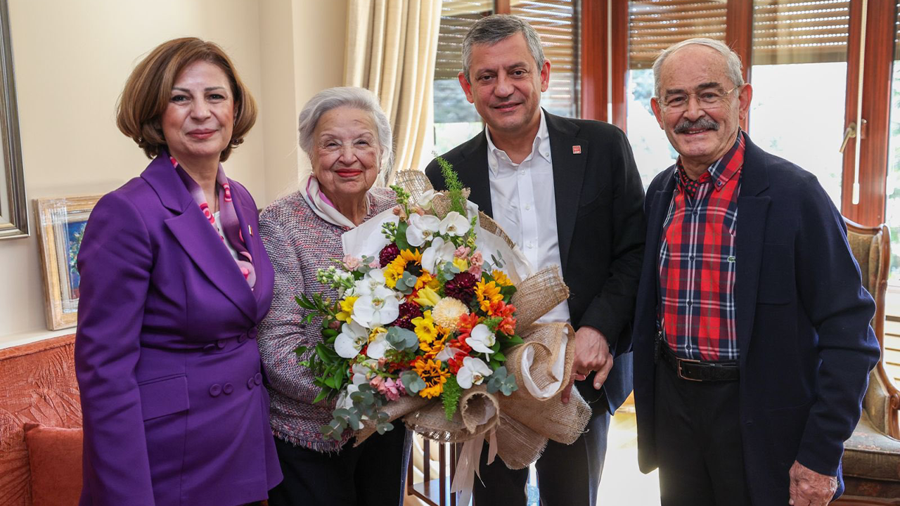 Özgür Özel'den Yılmaz Büyükerşen'e Ziyaret