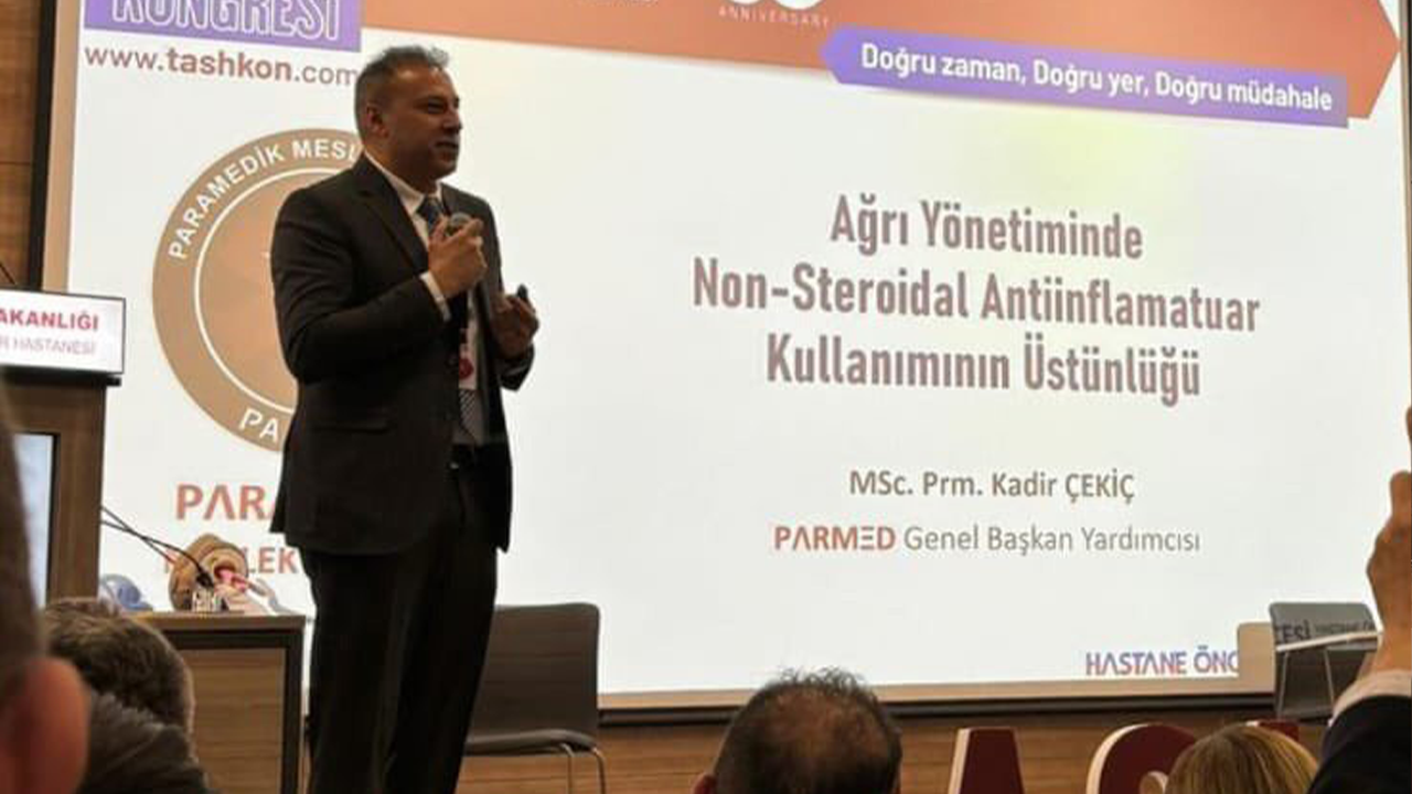 Paramedi̇k Kadi̇r Çeki̇ç