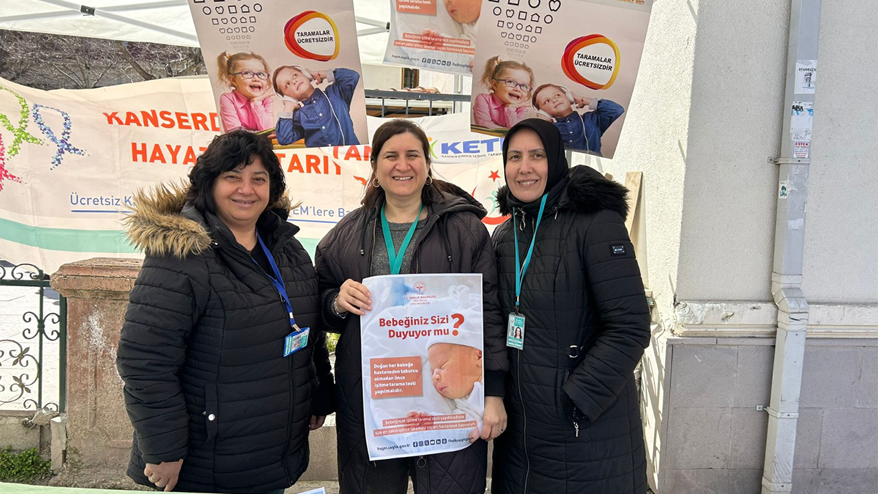 Sağlık Çalışanları Sahada Vatandaşları Bilgilendiriyor