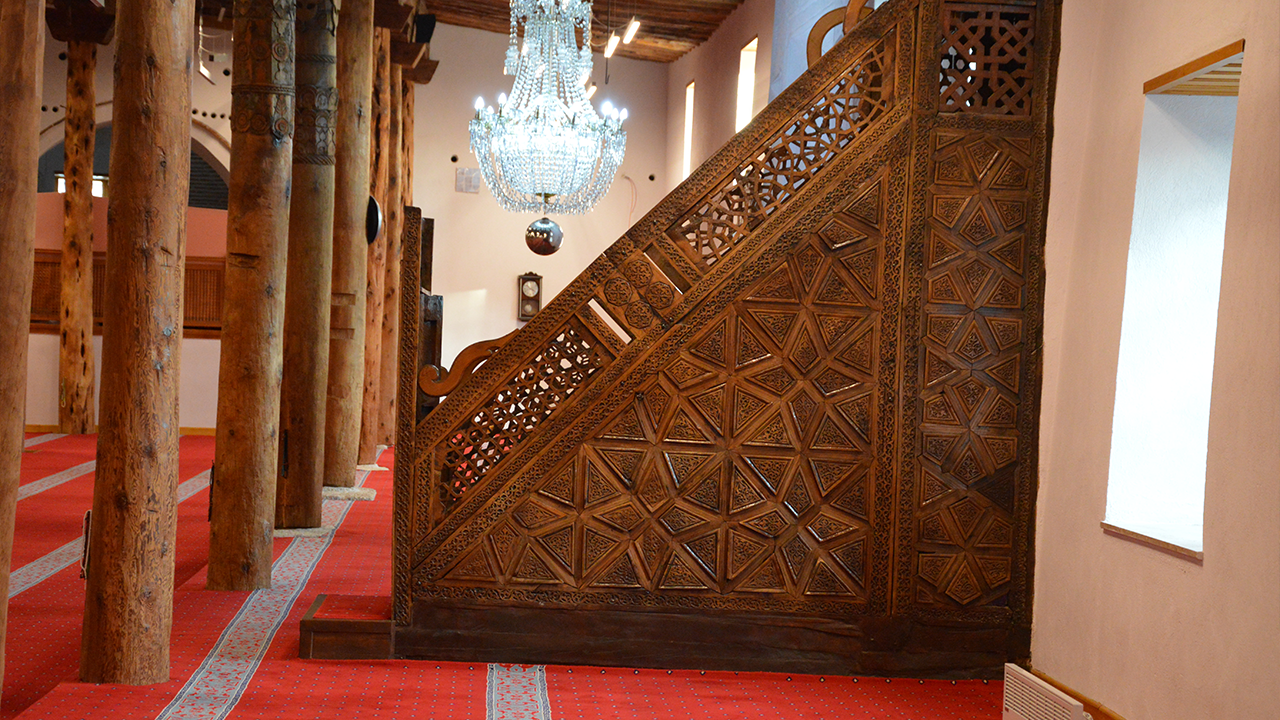 Sivrihisar Ulu Cami Mimarisiyle Ziyaretçileri Kendine Hayran Bırakıyor