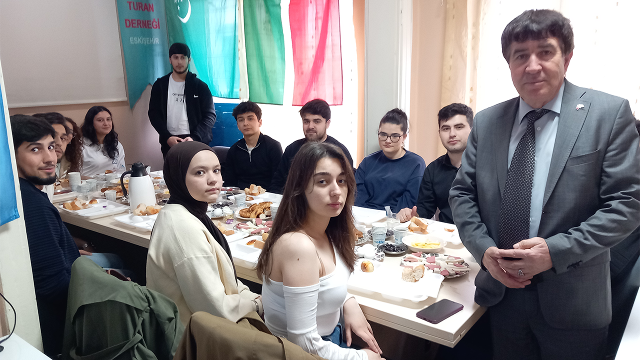 Türk Dünyası Öğrencileri Kahvaltıda Buluştu