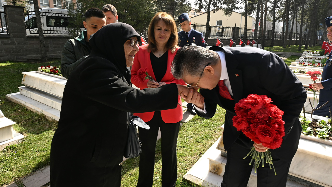 Vali Yılmaz Şehit Aileleriyle Birebir Ilgilendi