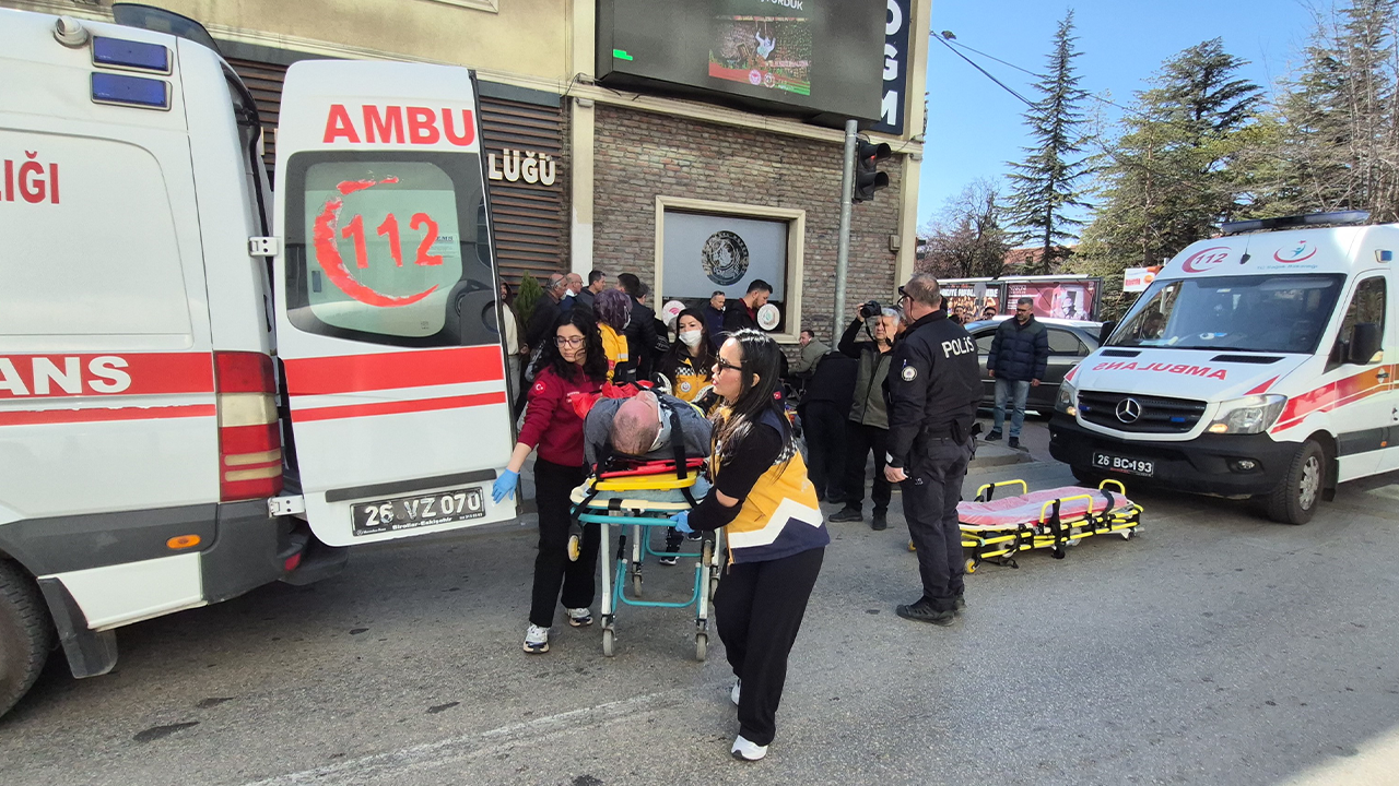 Yaralanan Yayalar Hastaneye Kaldırıldı