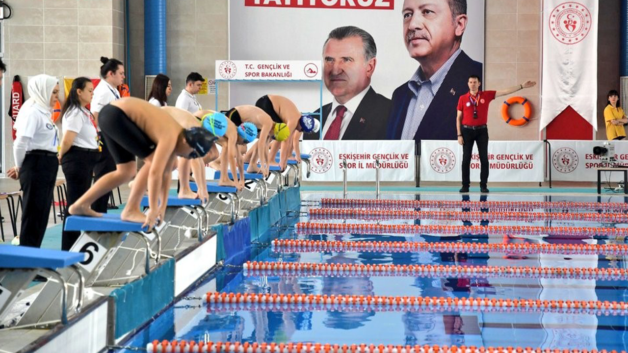 Yüzme Müsabakaları Start Aldı