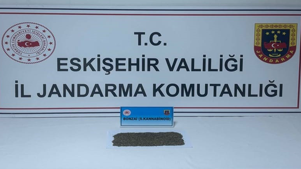 Aracında 140 Gr Bonzai Ele Geçirildi