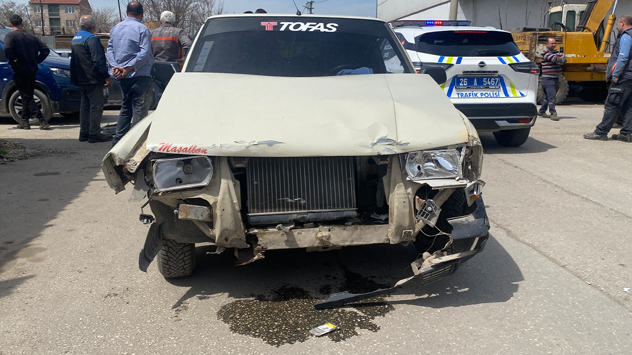 Çarpmanın Etkisiyle Araçta Büyük Çapta Hasar Oluştu