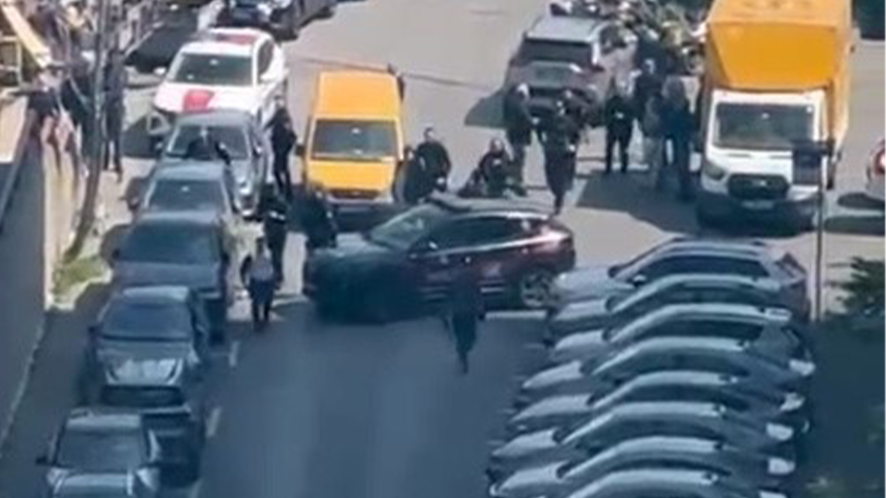 Çatışmada 2 Polis Memuru Hafif Yaralandı