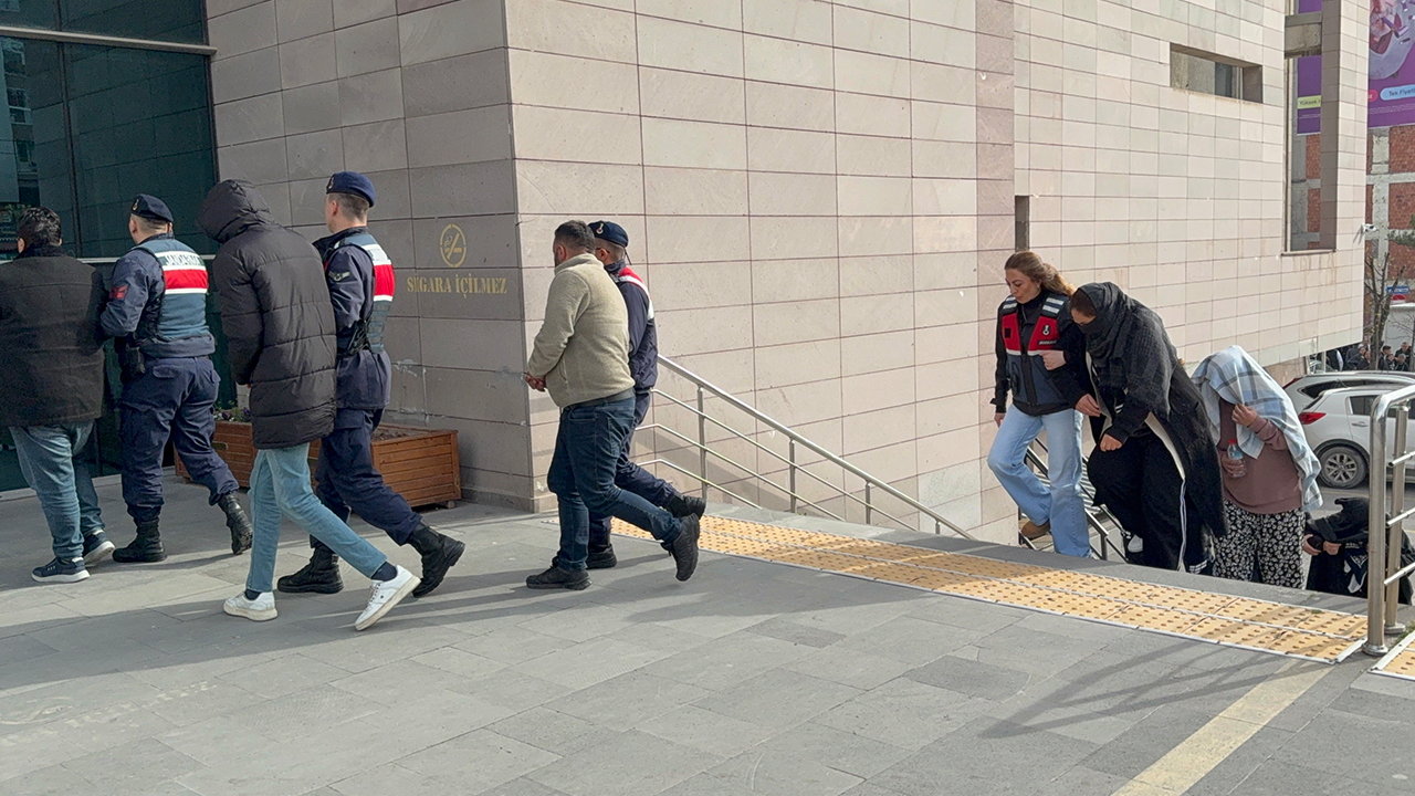 Çok Sayıda Şüpheli Adliyeye Getirildi