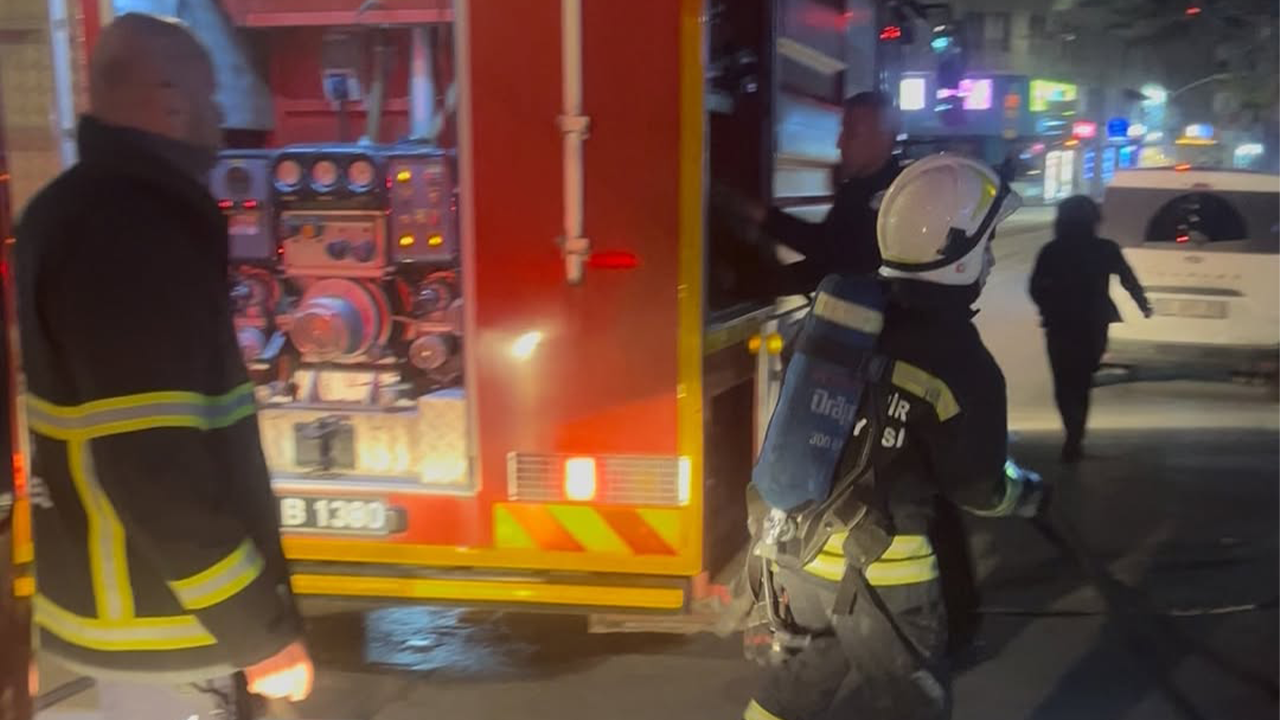 Ekipler Iş Yerinde Çıkan Yangına Kısa Sürede Müdahale Etti