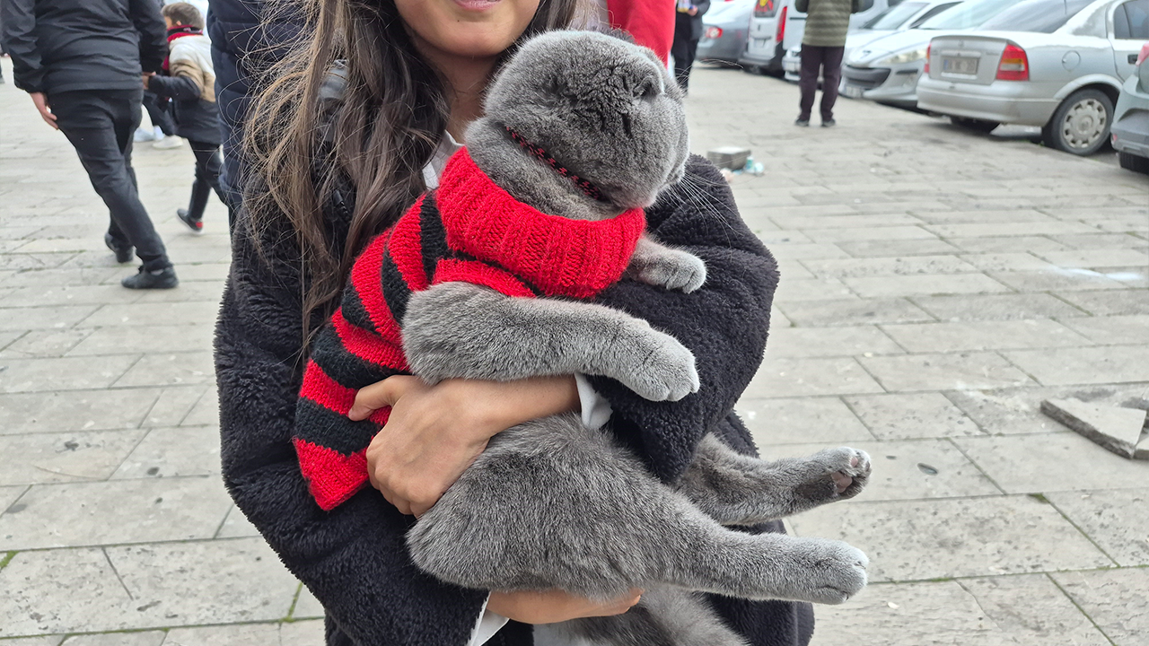 Es Es Tribünlerinin Adeeta Maskotu Oldu