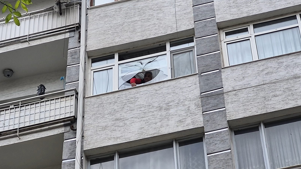 Fırtınada Zarar Gören Cam