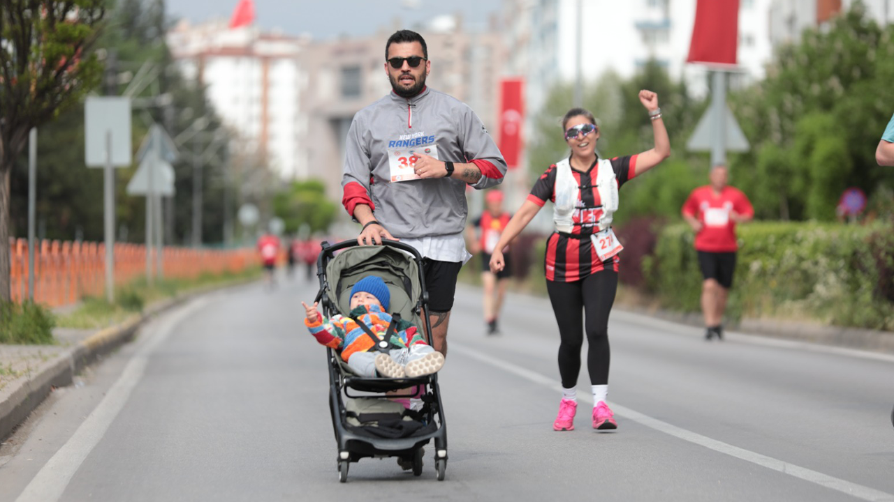 Heyecan Dolu Yol Koşusu Başlıyor