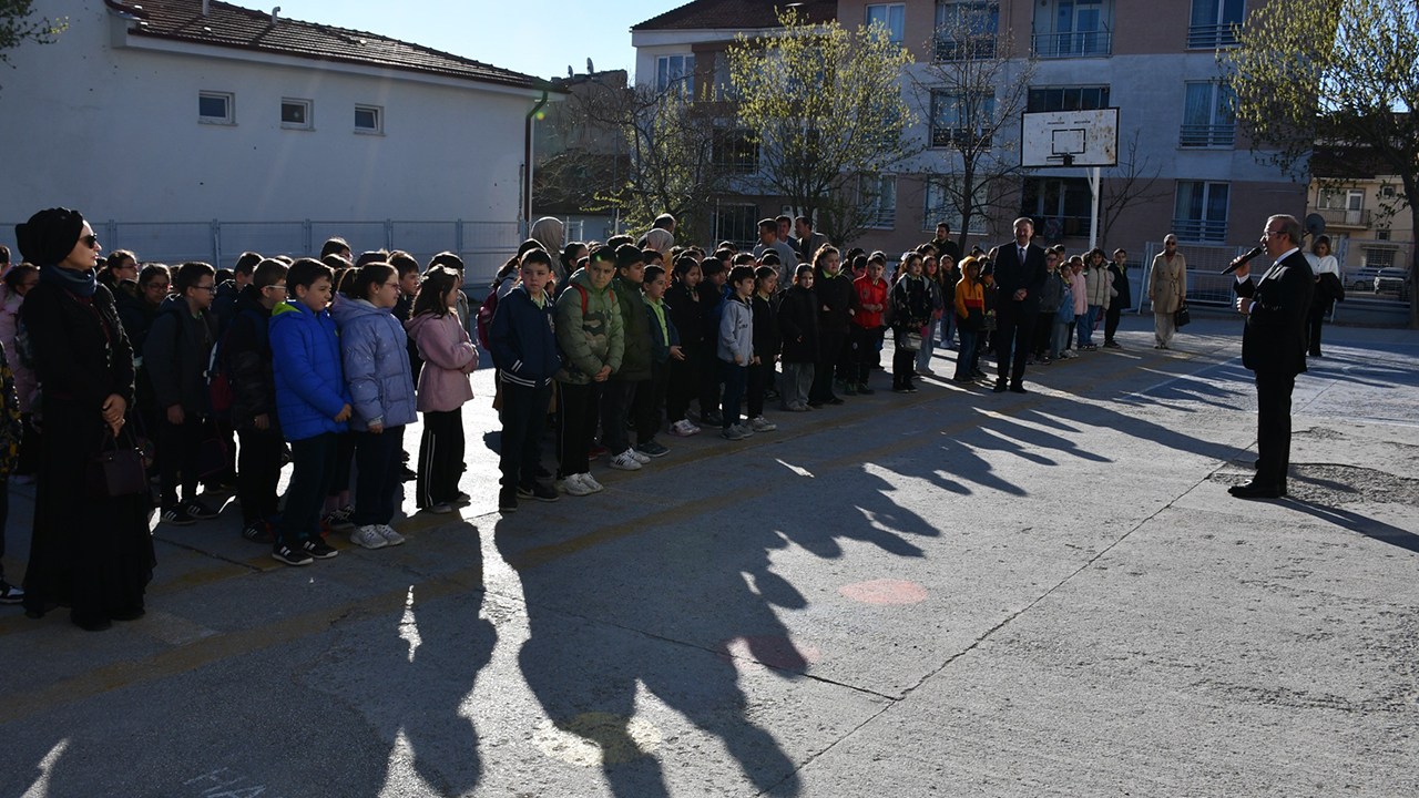 Il Milli Eğitim Müdürü Aydın'ın Katılımıyla Anma Programı Düzenlendi